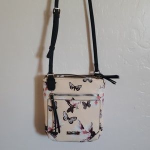 Reaction Kenneth Cole crossbody